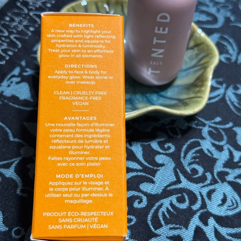 Live Tinted: Hueglow Jumbo Liquid Highlighter Drops